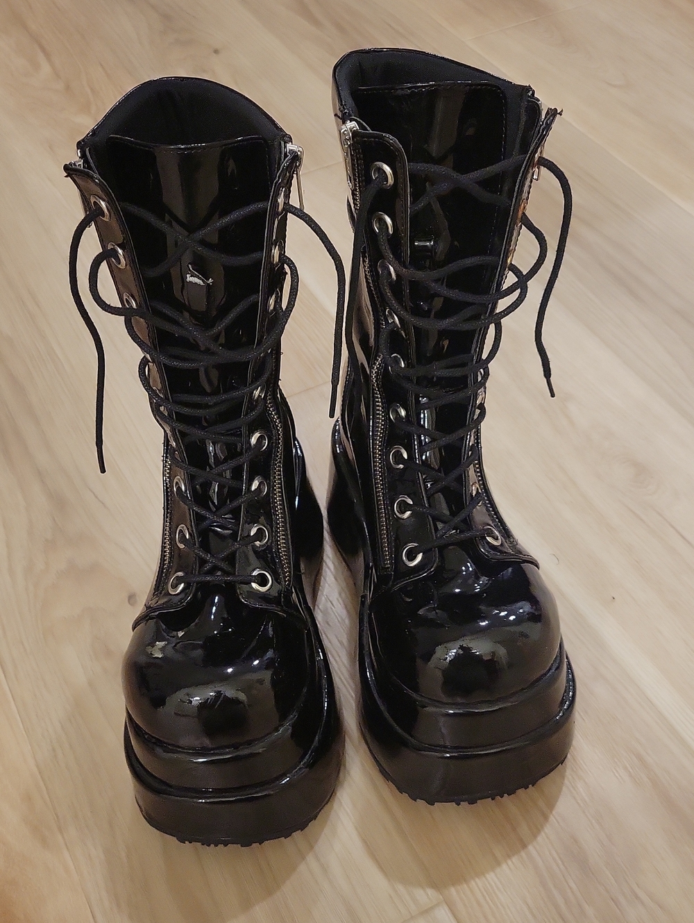 Demonia Bear 265 Black Patent Lace-Up / zip Platform Combat Boots sz 10 womens